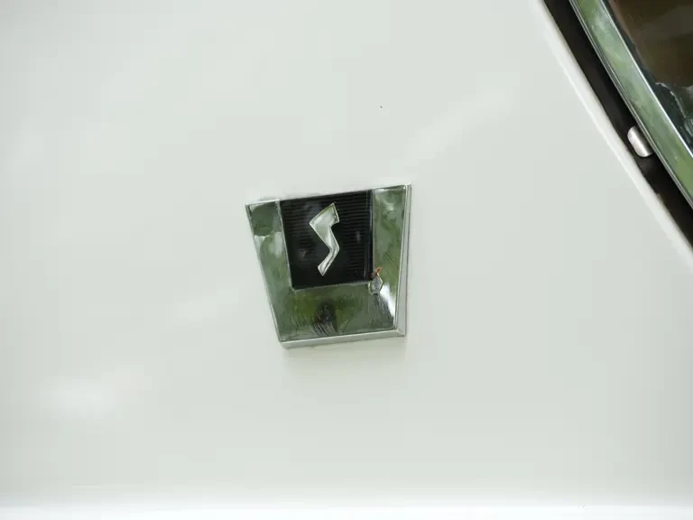 1963 Studebaker Avanti - Image 8 of 23
