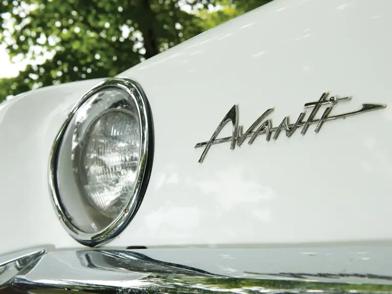 1963 Studebaker Avanti - Image 7 of 23