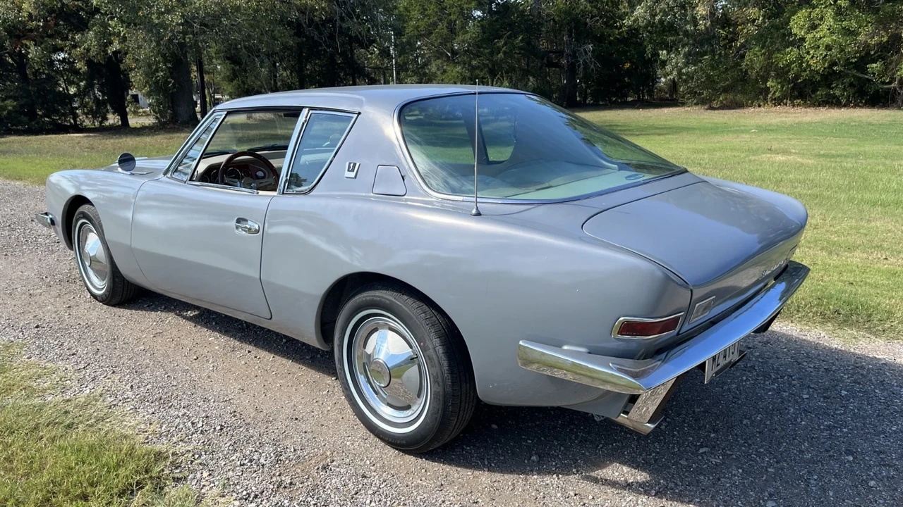 1963 Studebaker Avanti - Image 3 of 21