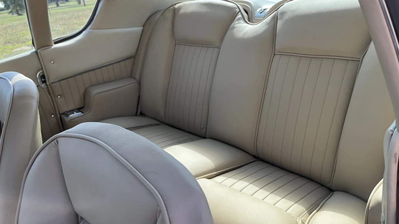 1963 Studebaker Avanti - Image 20 of 31