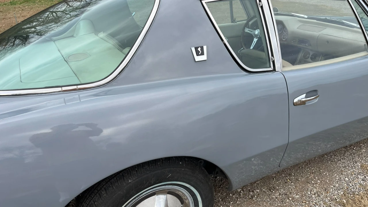 1963 Studebaker Avanti - Image 11 of 21