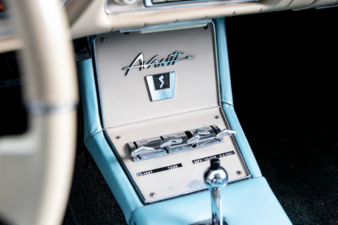 1963 Studebaker Avanti - Image 12 of 23