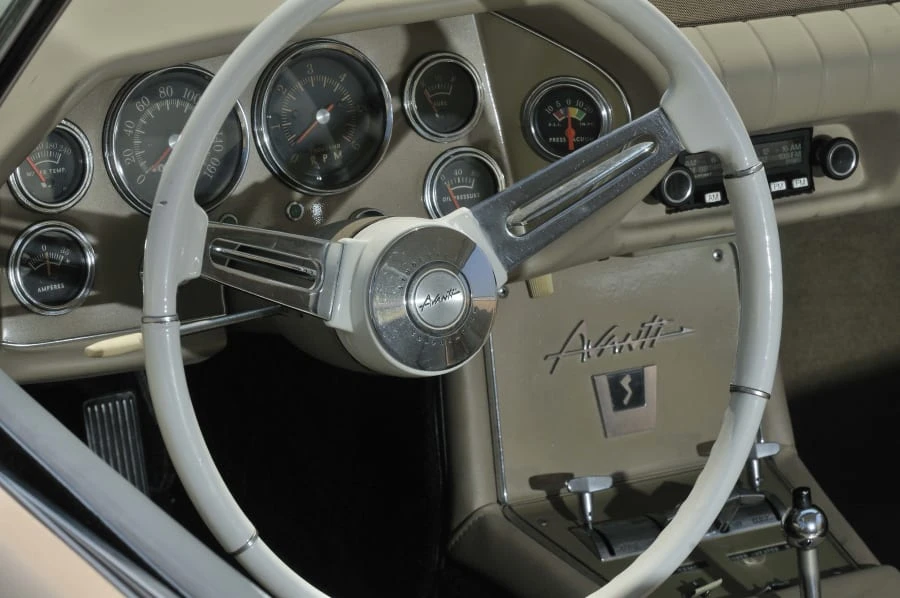 1963 Studebaker Avanti - Image 7 of 11