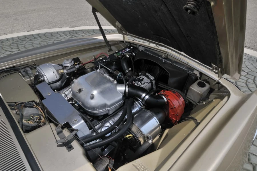 1963 Studebaker Avanti - Image 8 of 11