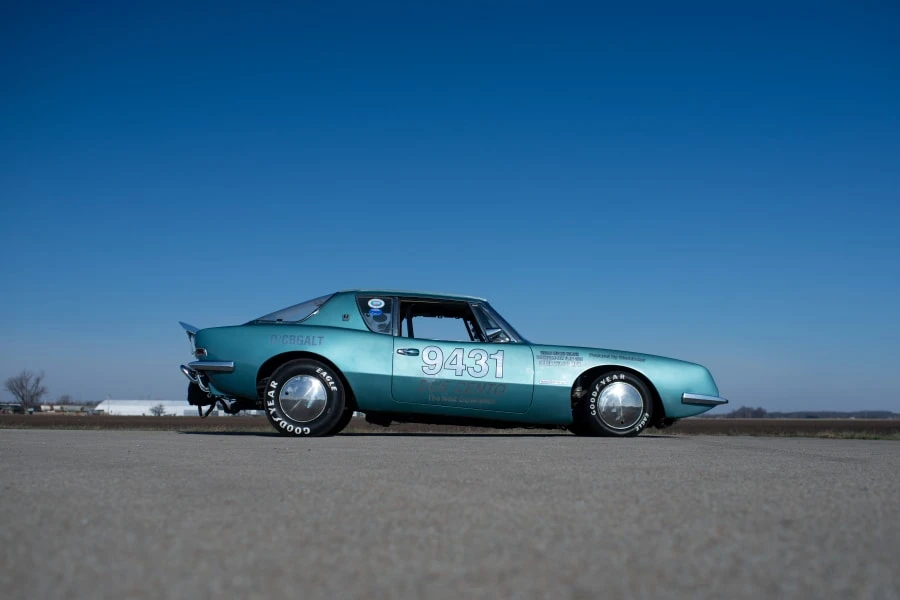 1963 Studebaker Avanti - Image 7 of 31