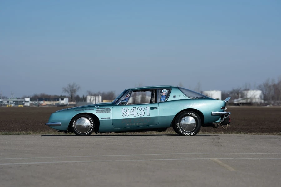 1963 Studebaker Avanti - Image 2 of 31