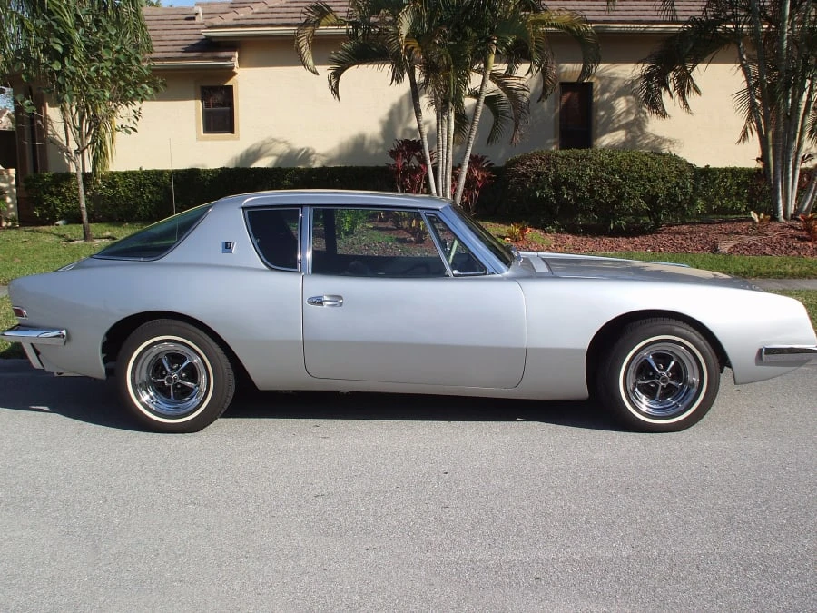 1963 Studebaker Avanti - Image 3 of 8