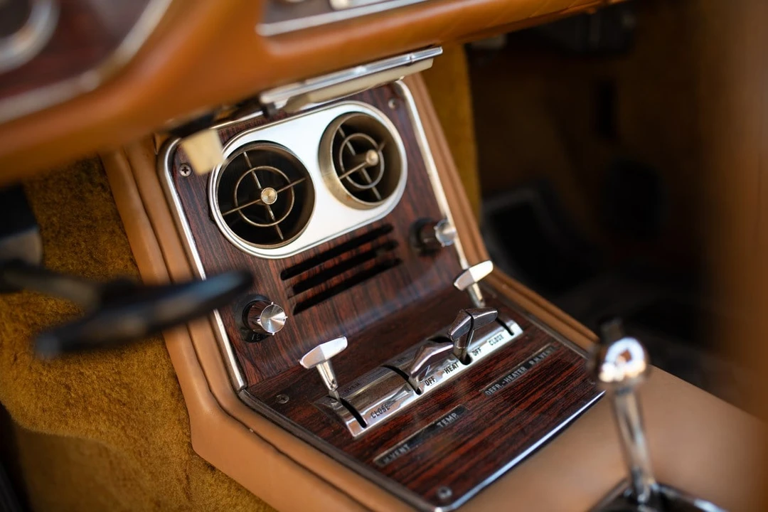 1963 Studebaker Avanti - Image 26 of 30