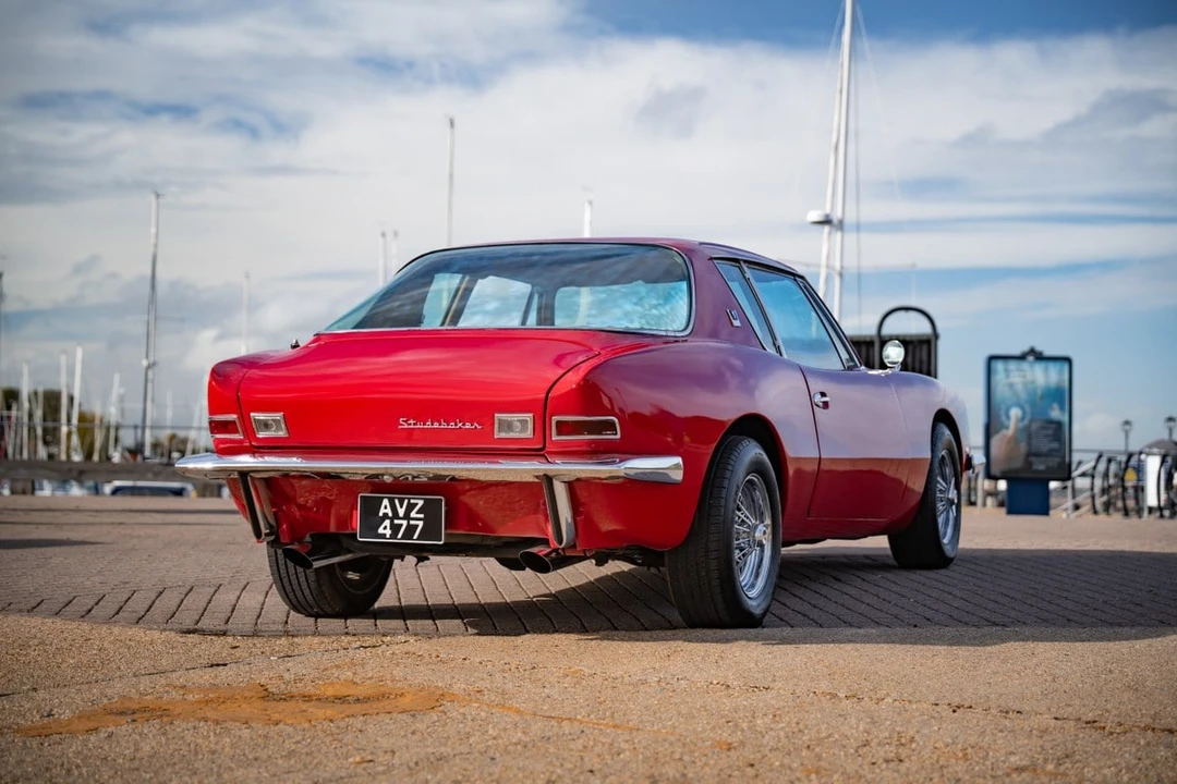 1963 Studebaker Avanti - Image 10 of 30