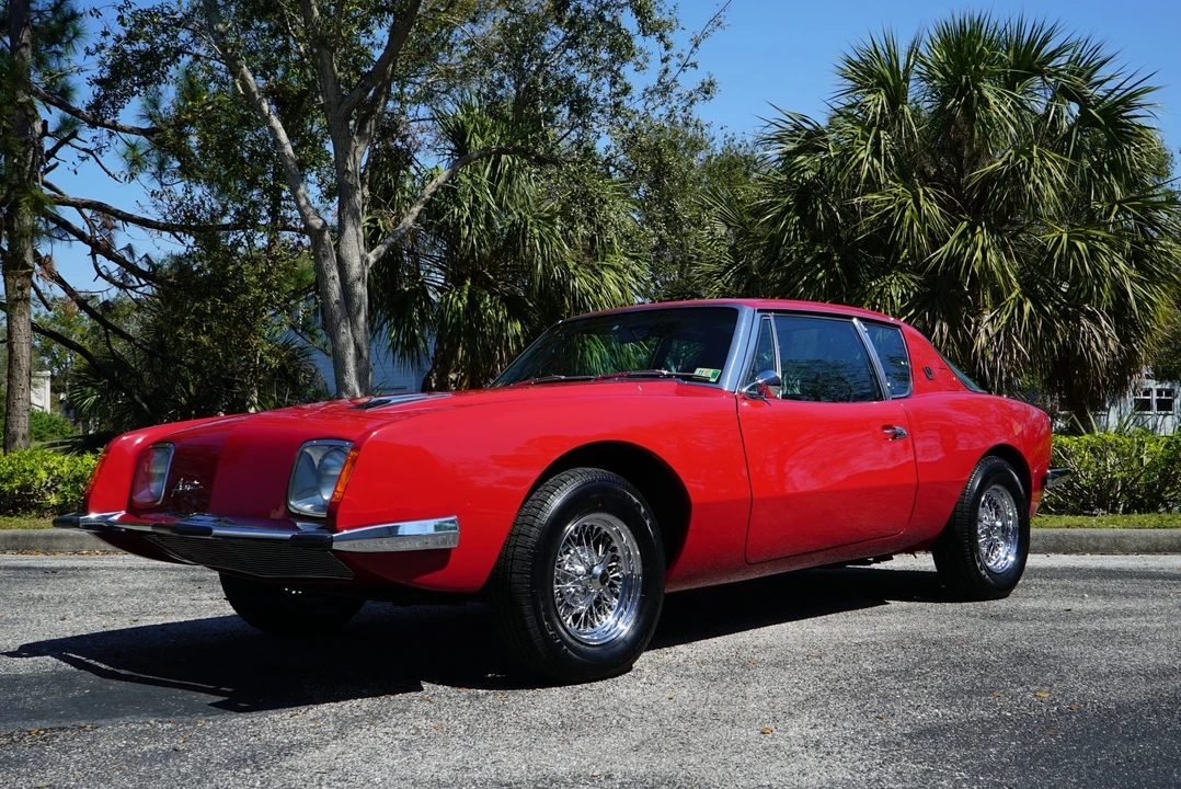 1963 Studebaker Avanti - Image 8 of 31