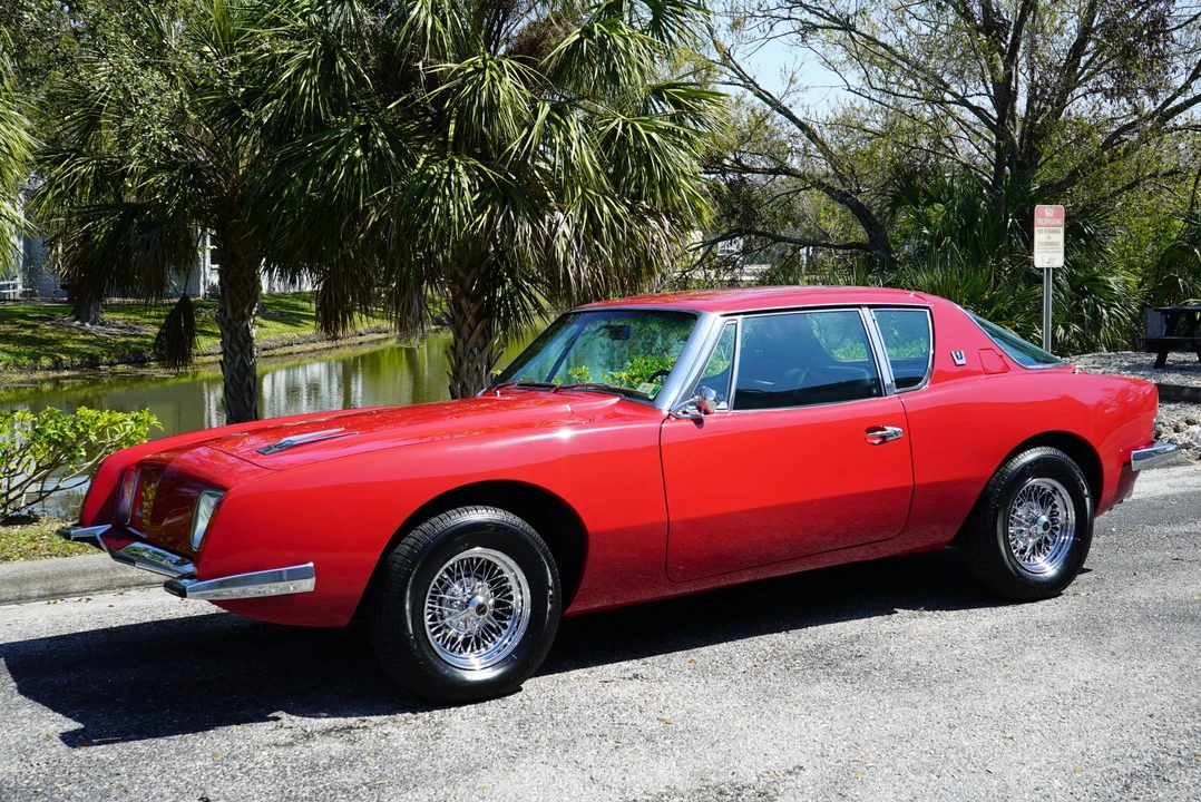 1963 Studebaker Avanti - Image 10 of 31
