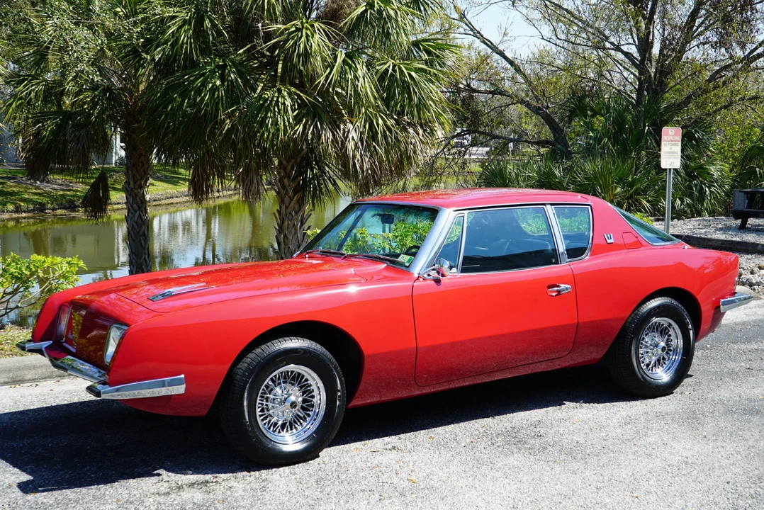 1963 Studebaker Avanti - Image 11 of 31