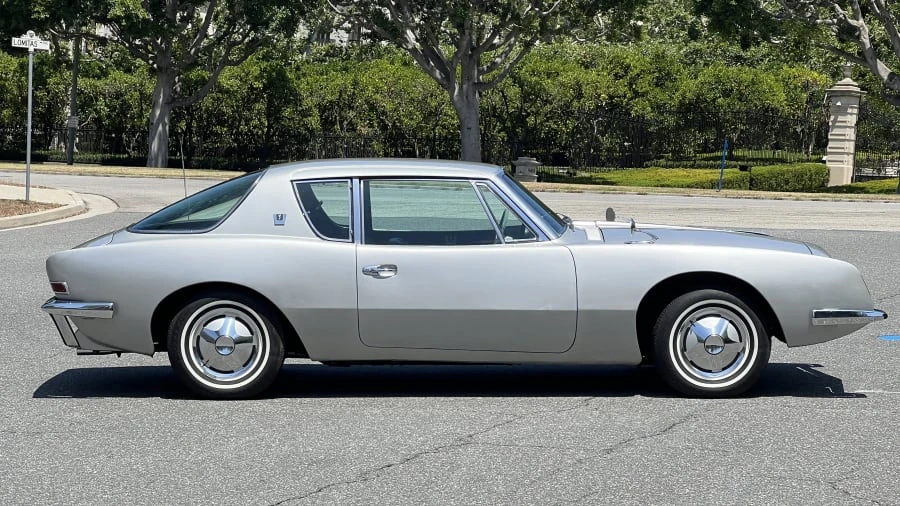 1963 Studebaker Avanti - Image 2 of 31