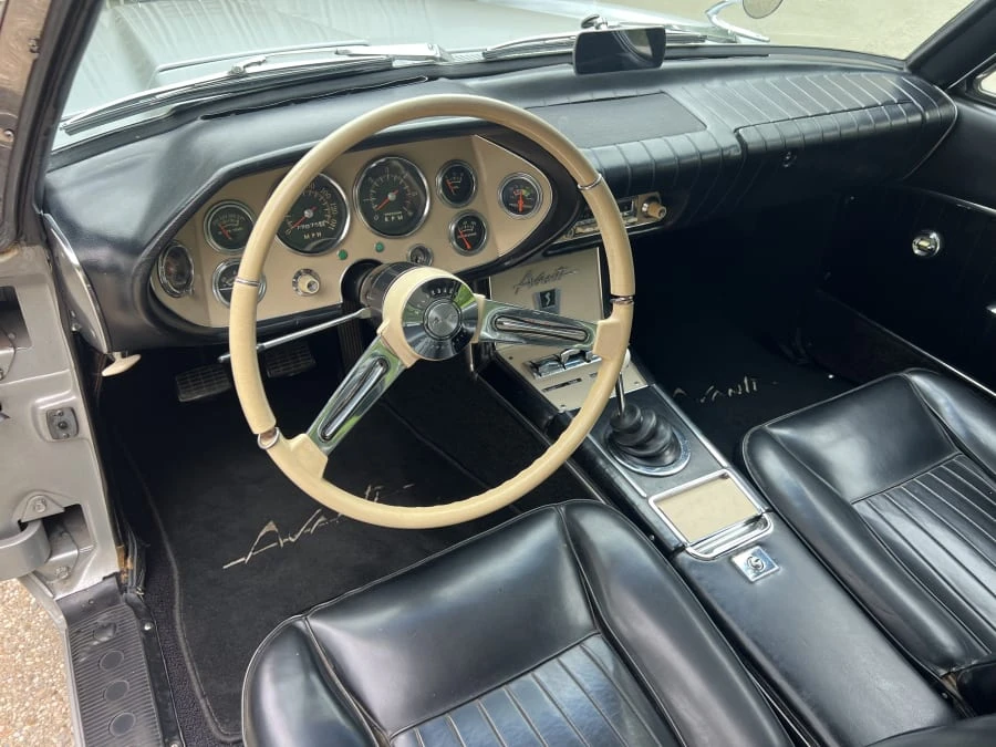 1963 Studebaker Avanti - Image 8 of 31