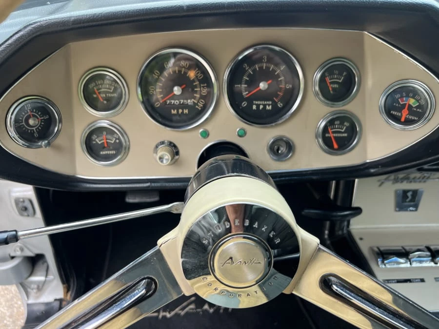1963 Studebaker Avanti - Image 18 of 31