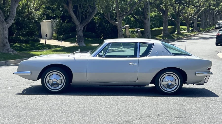 1963 Studebaker Avanti - Image 6 of 31