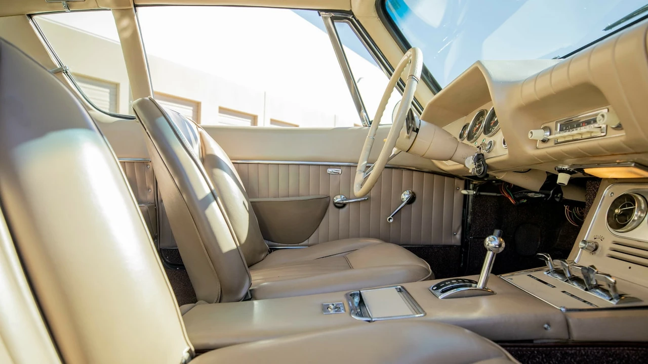 1963 Studebaker Avanti - Image 19 of 20