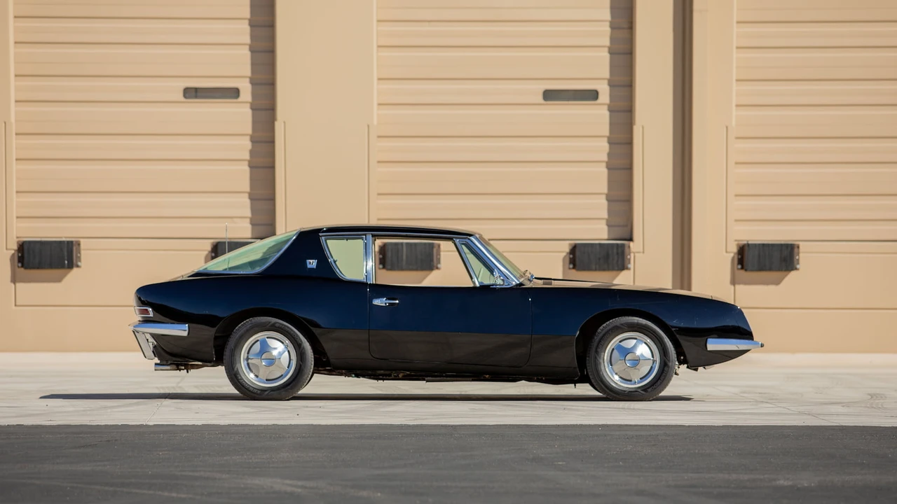 1963 Studebaker Avanti - Image 8 of 20