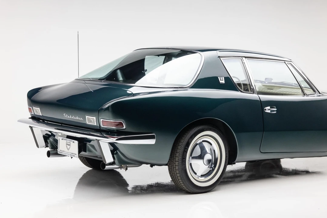 1963 Studebaker Avanti - Image 16 of 31