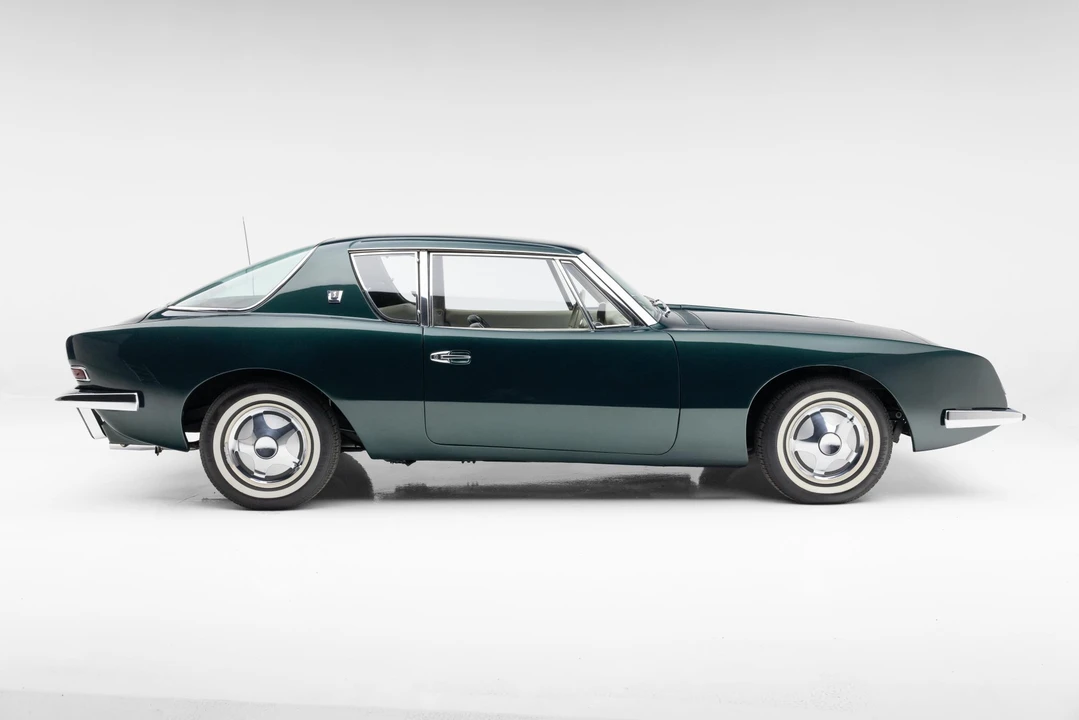 1963 Studebaker Avanti - Image 4 of 31