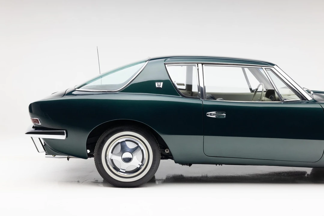 1963 Studebaker Avanti - Image 14 of 31