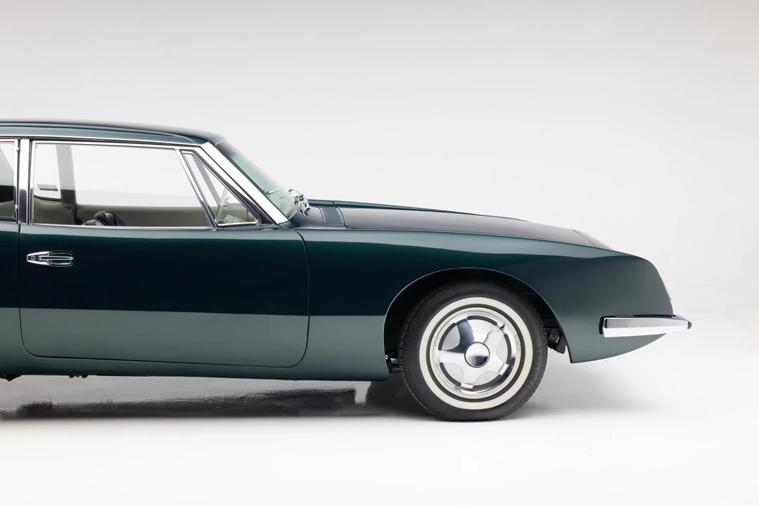 1963 Studebaker Avanti - Image 11 of 31