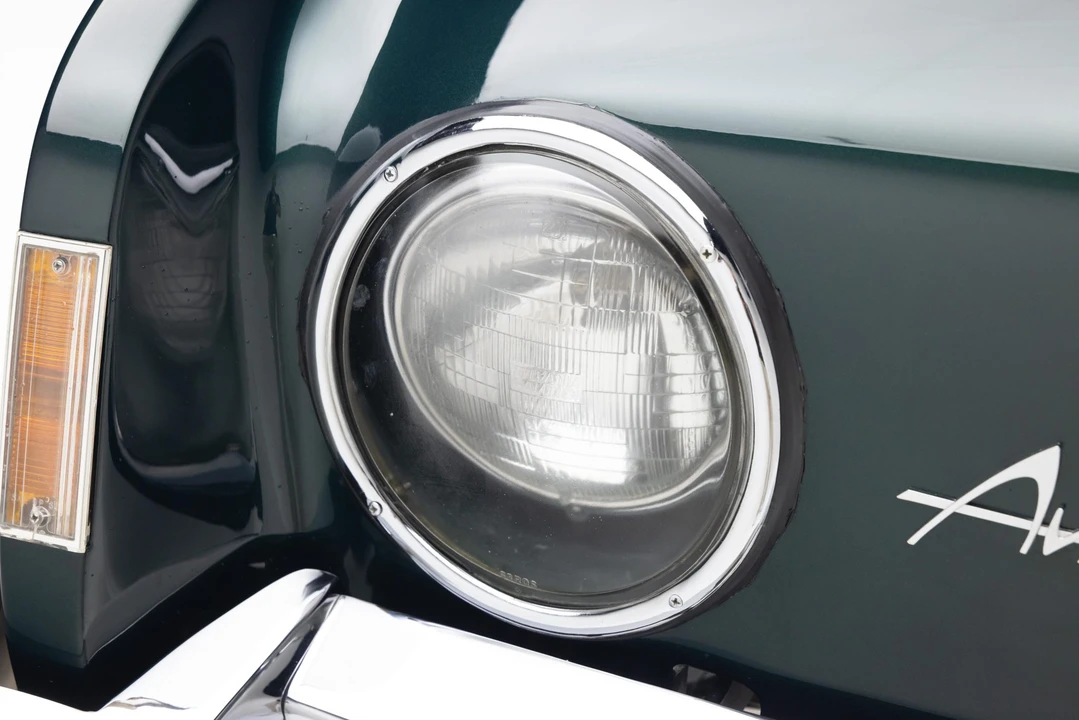 1963 Studebaker Avanti - Image 21 of 31