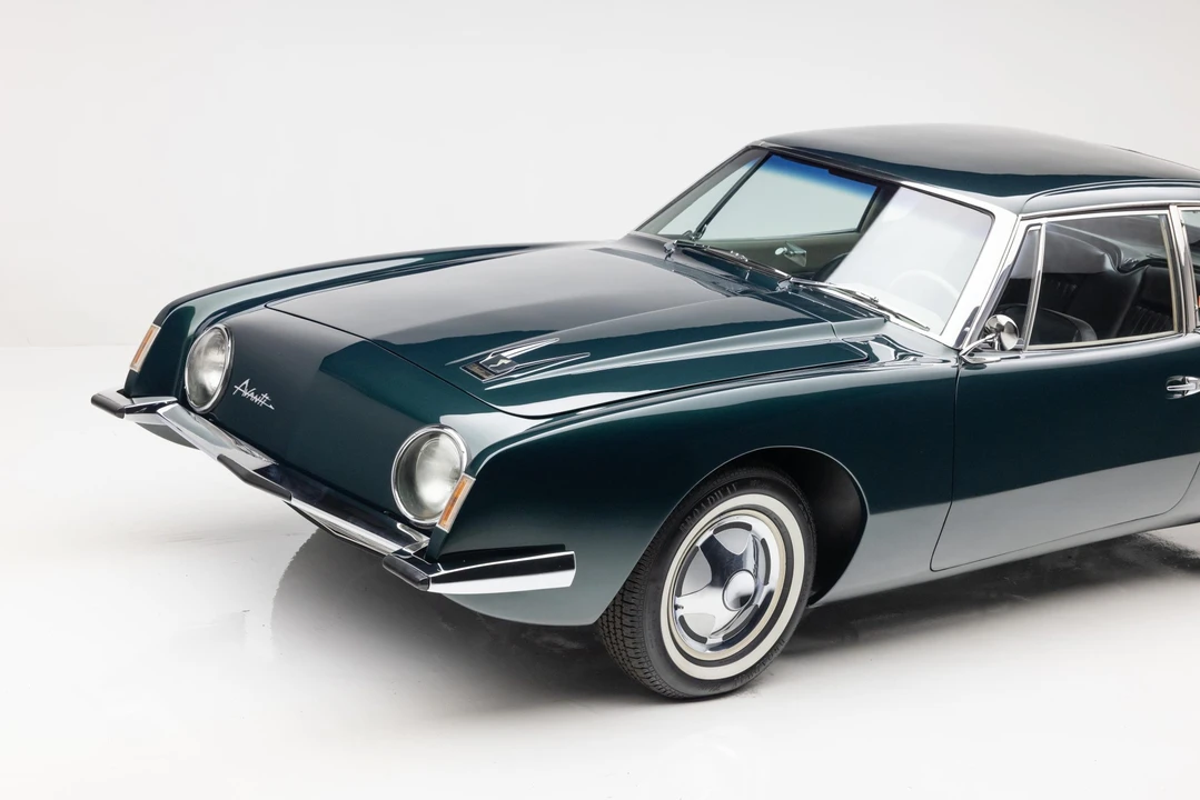 1963 Studebaker Avanti - Image 9 of 31