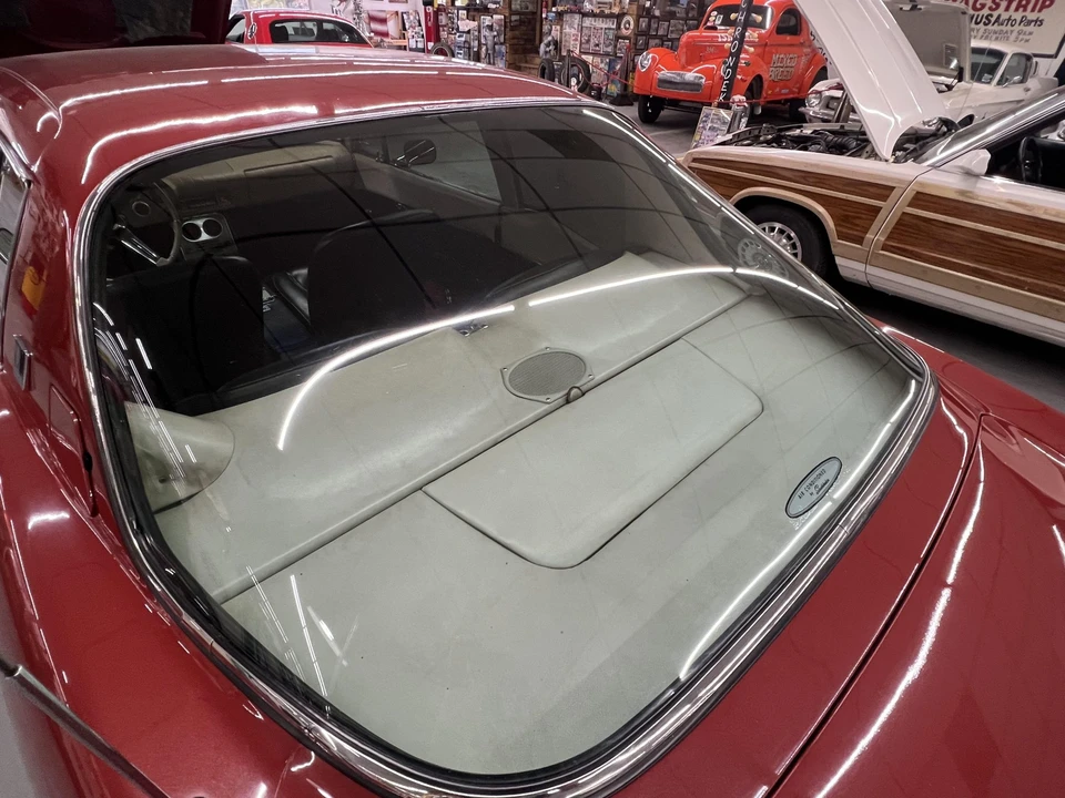 1963 Studebaker Avanti - Image 16 of 31