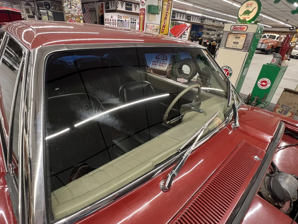 1963 Studebaker Avanti - Image 22 of 31
