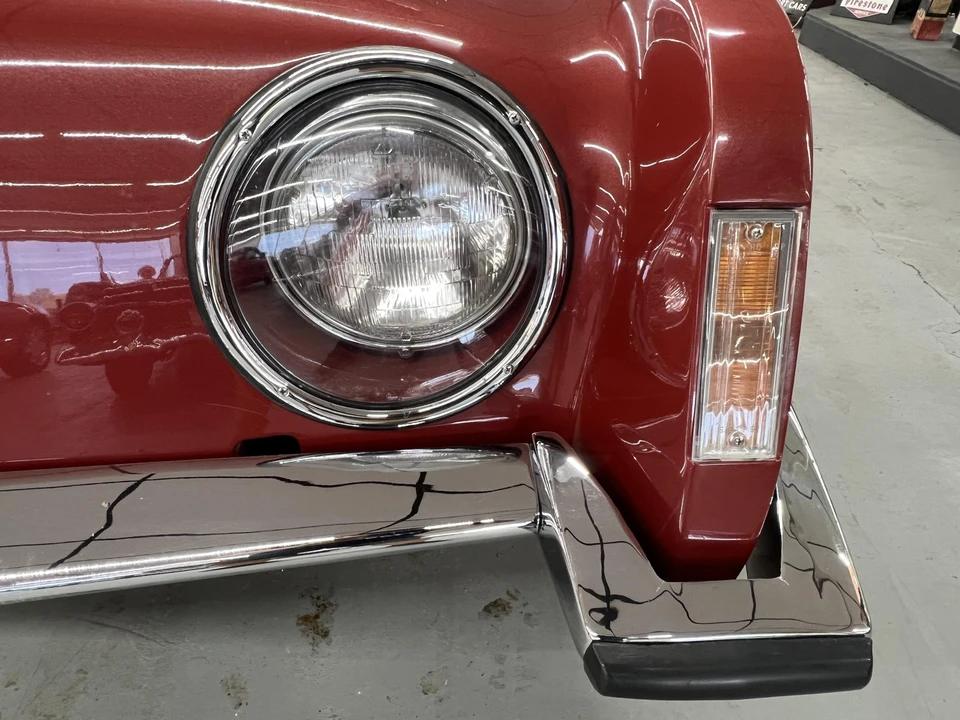 1963 Studebaker Avanti - Image 11 of 31
