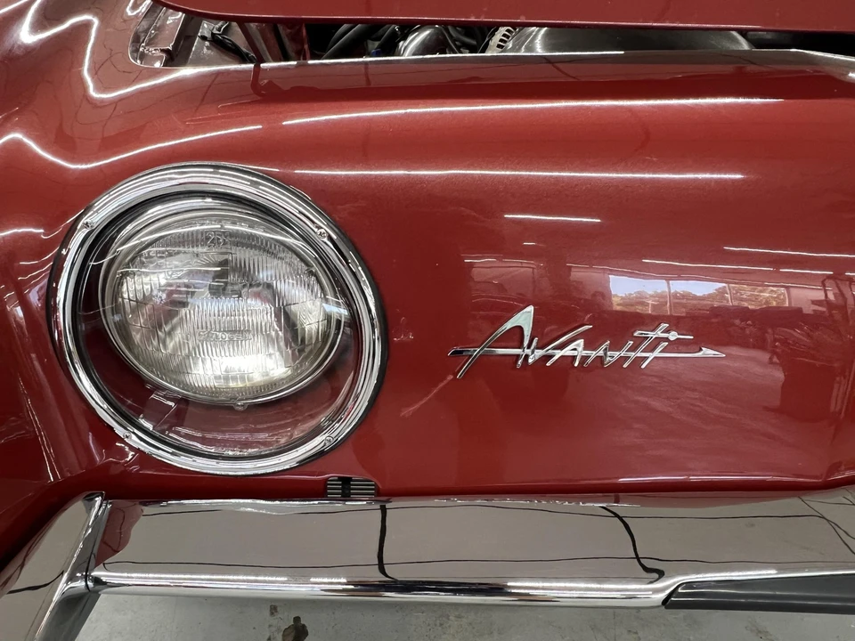 1963 Studebaker Avanti - Image 9 of 31