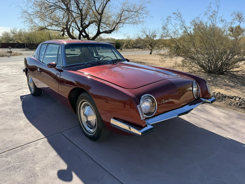 1963 Studebaker Avanti - Image 10 of 31