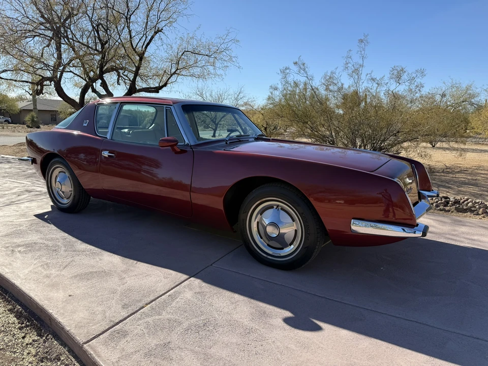 1963 Studebaker Avanti - Image 9 of 31