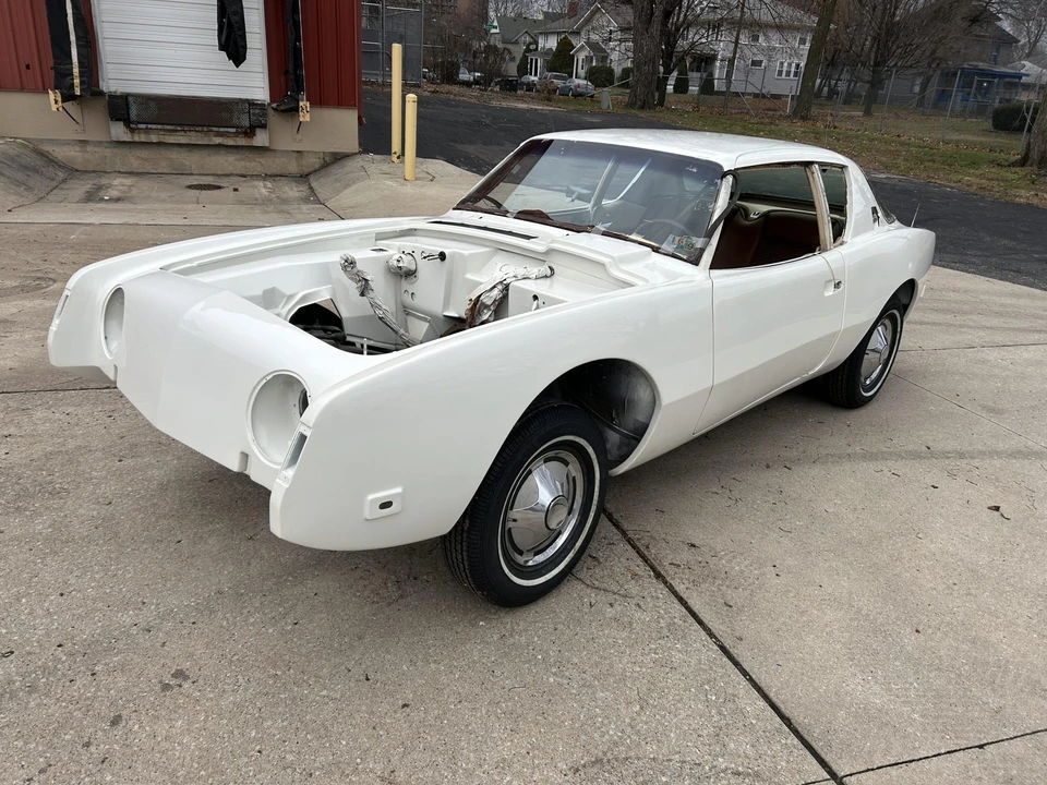 1963 Studebaker Avanti - Image 2 of 31