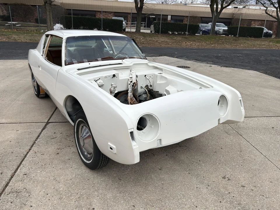 1963 Studebaker Avanti - Image 5 of 31