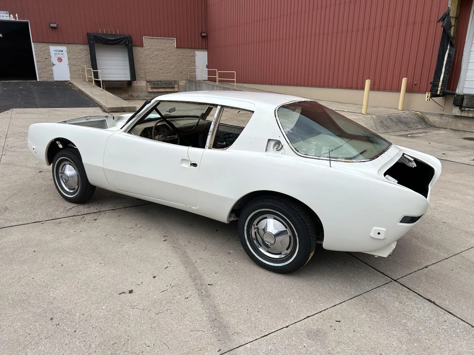 1963 Studebaker Avanti - Image 14 of 31