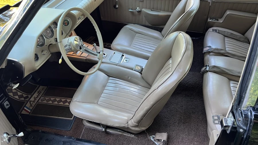 1963 Studebaker Avanti - Image 10 of 31