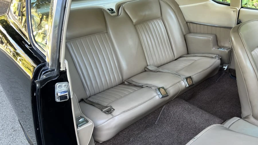 1963 Studebaker Avanti - Image 15 of 31