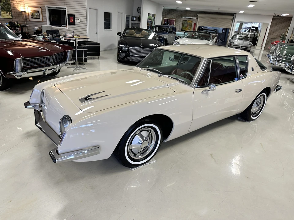 1963 Studebaker Avanti - Image 19 of 31