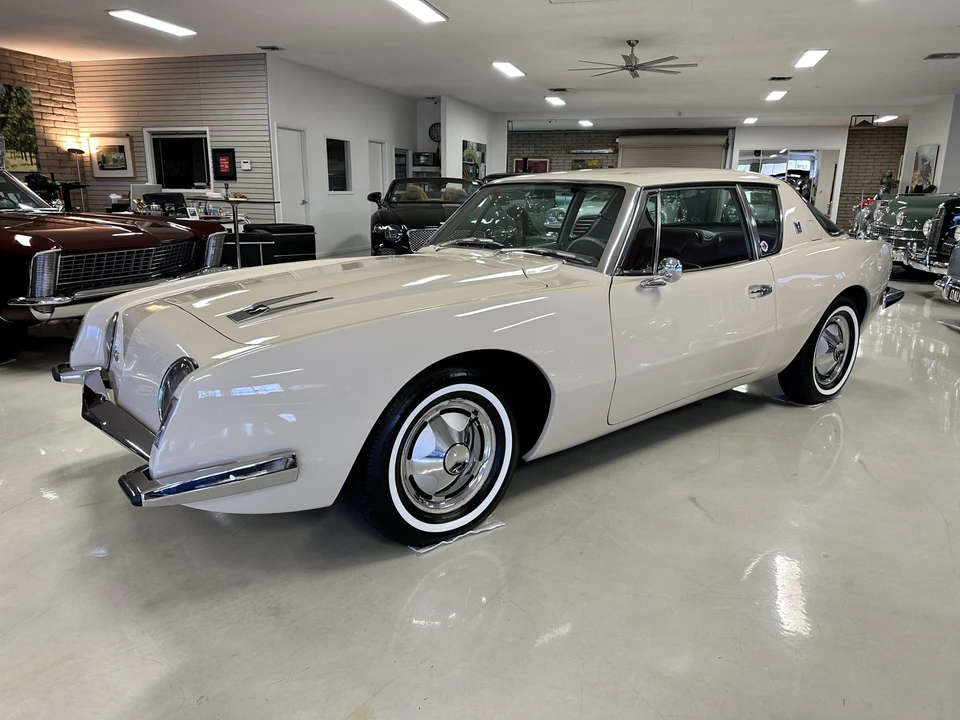 1963 Studebaker Avanti - Image 18 of 31