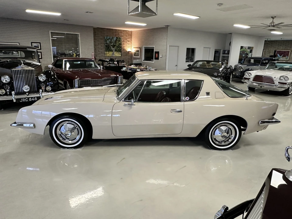 1963 Studebaker Avanti - Image 30 of 31