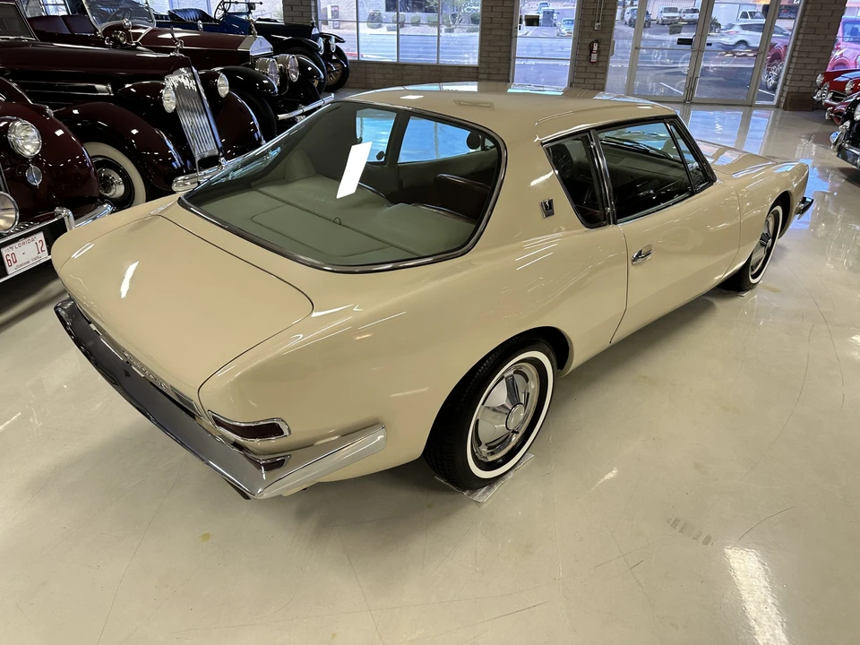 1963 Studebaker Avanti - Image 25 of 31