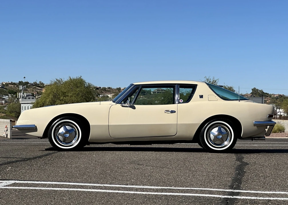1963 Studebaker Avanti - Image 17 of 31