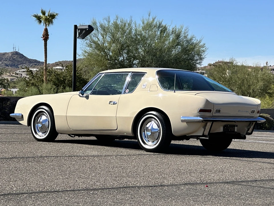 1963 Studebaker Avanti - Image 15 of 31