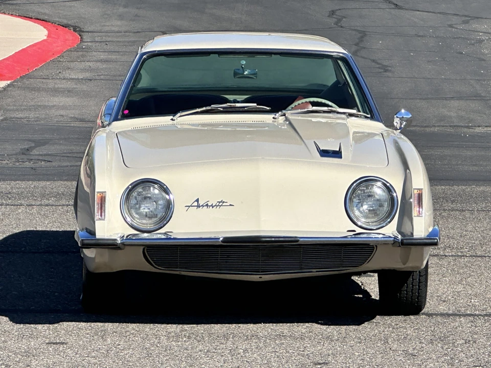 1963 Studebaker Avanti - Image 6 of 31