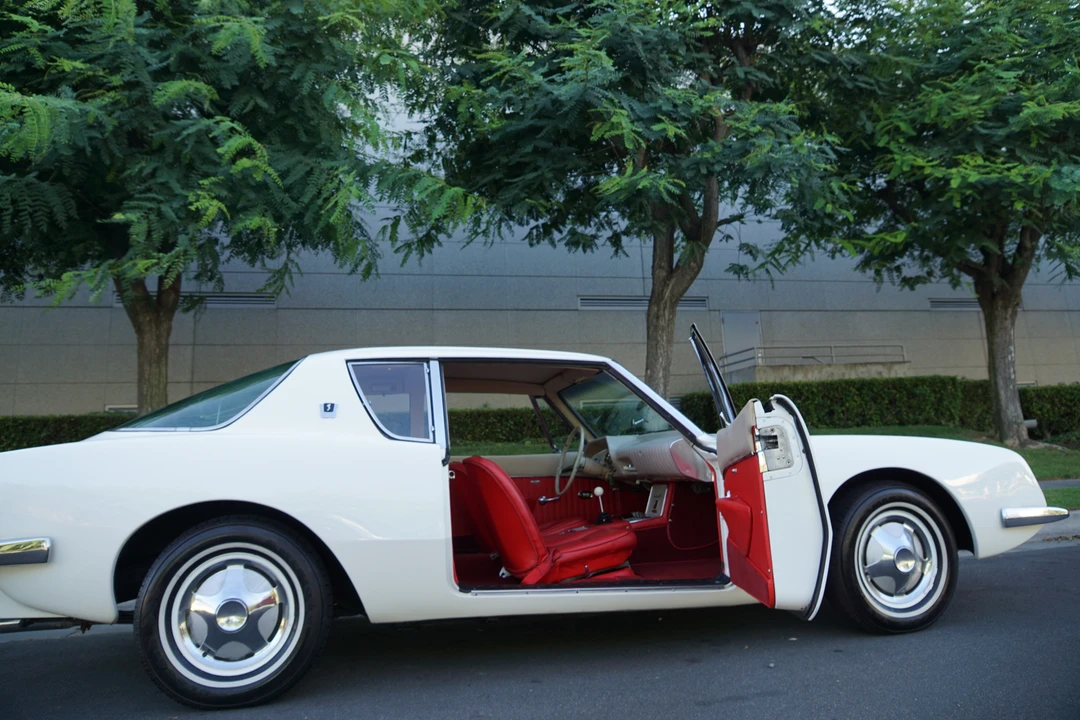 1963 Studebaker Avanti - Image 30 of 31