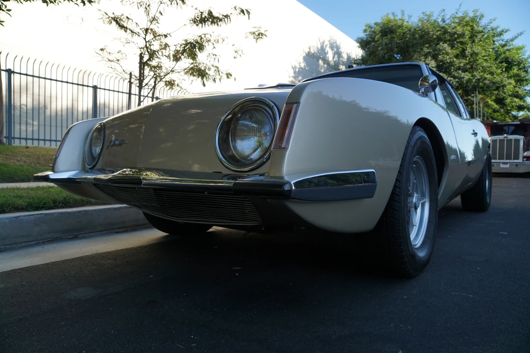 1963 Studebaker Avanti - Image 24 of 31