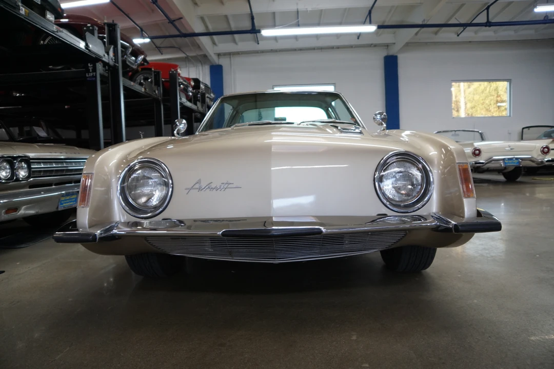 1963 Studebaker Avanti - Image 5 of 31