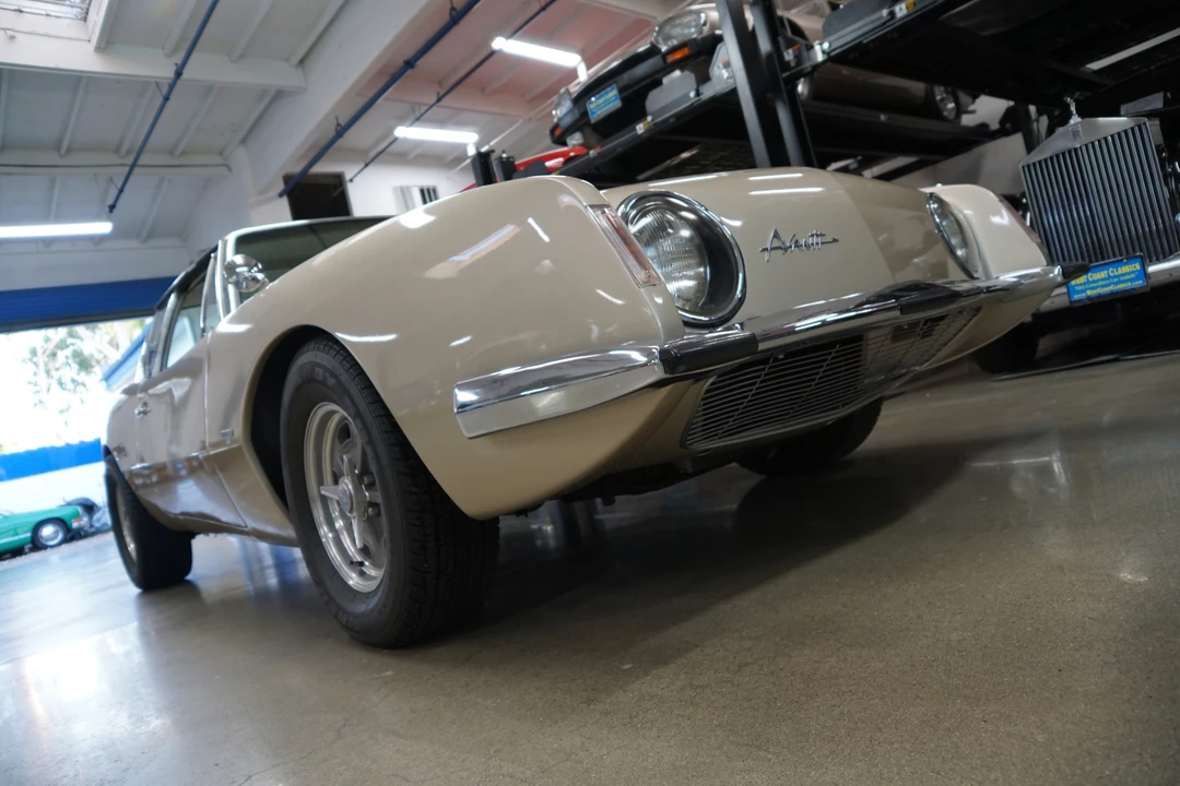 1963 Studebaker Avanti - Image 7 of 31